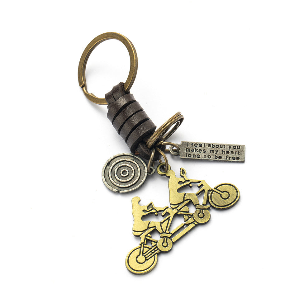 Women's Fashion Vintage Handwoven Leather Keychain